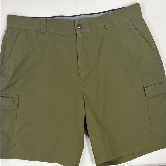 Orvis Olive Green Cargo Utility Stretch Seven Pocket Work Shorts Size 40 - Picture 1 of 13